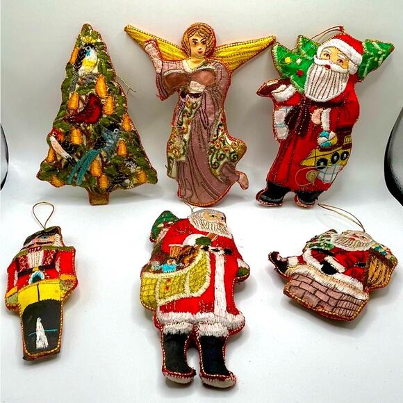 Set of 6 embroidered 3D vintage fabric ornaments - Picture 1 of 7